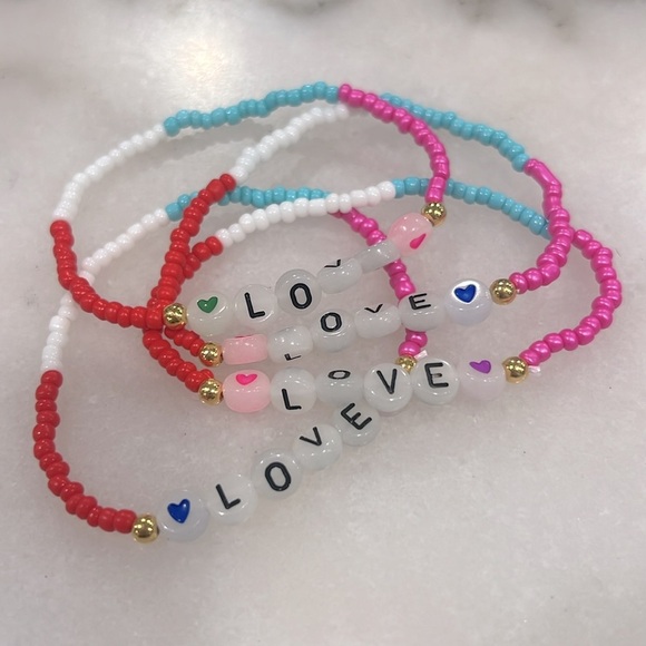 Love Letter Bead Stretch Bracelet Glow in the Dark - Picture 3 of 5